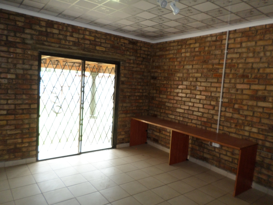 8 Bedroom Property for Sale in Ventersdorp North West